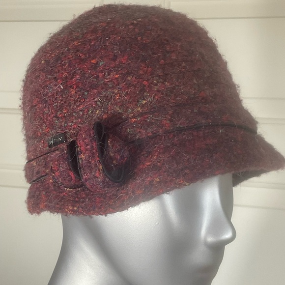 Betmar New York Wool Blend Cloche Bucket Women Knit Hat Red Multicolor - Picture 1 of 7